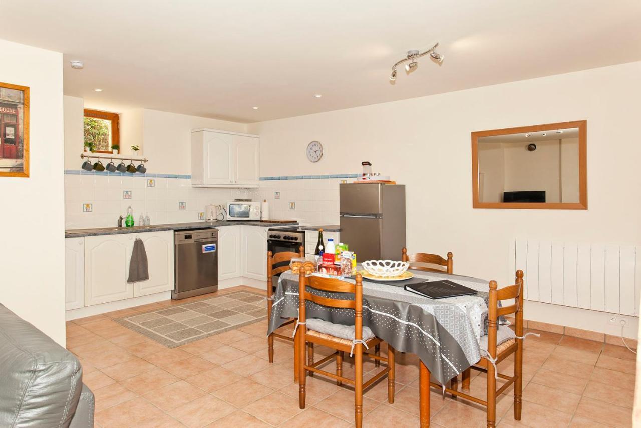 Stone Cottage With Modern Cosy Interior Near To Josselin Perfect Retreat For Writers Or Star Gazers Guégon Buitenkant foto