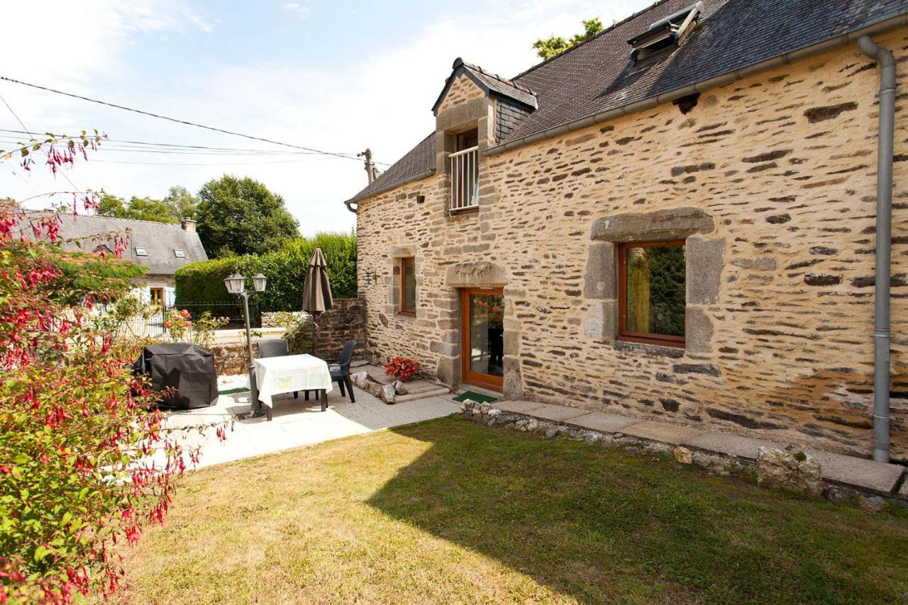 Stone Cottage With Modern Cosy Interior Near To Josselin Perfect Retreat For Writers Or Star Gazers Guégon Buitenkant foto
